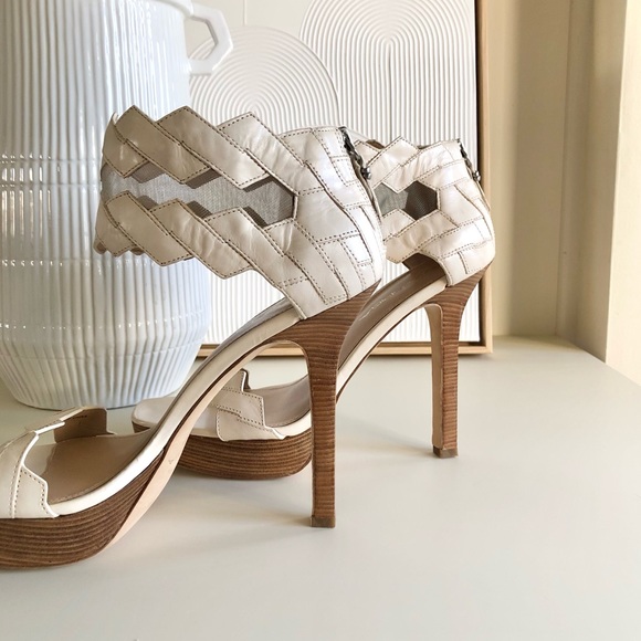 Via SPIGA creamy white leather heel with fine detail size 7 - Picture 10 of 17